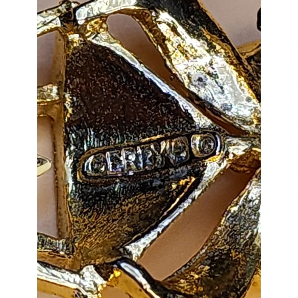 Vtg GERRY's Brooch Pin Lantern Candle Lit Lamp Enamel Gold‎ Tone FREE $HIPPING!!